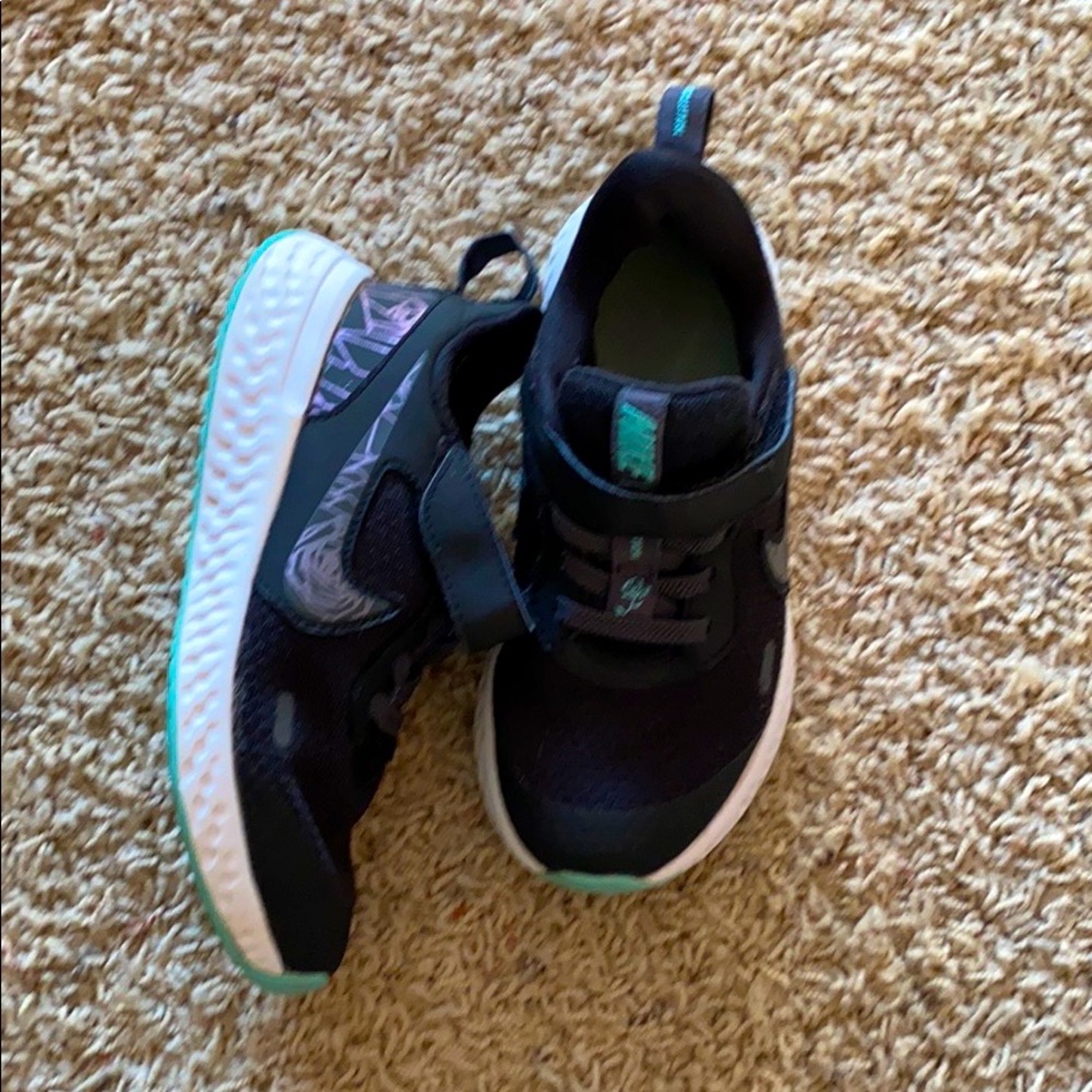 Toddler Girls Nike Revolution Running Shoe